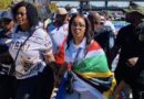 UMbutho i-March and March Uza Kuqinisa Iqhankqalazo.
